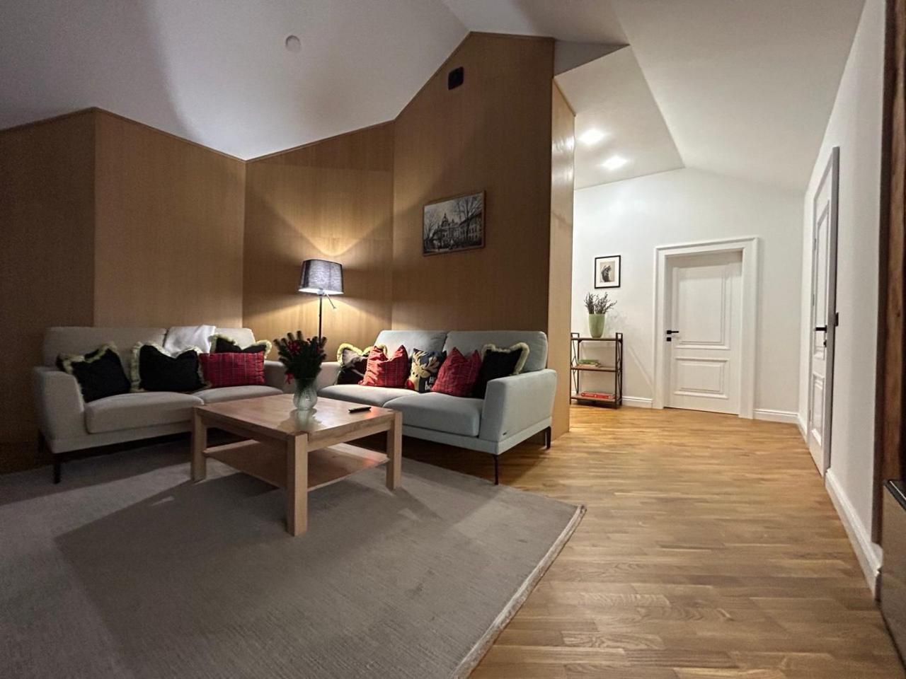 צ'רנוביץ Seveneleven Apartments מראה חיצוני תמונה